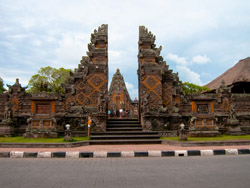 bali batuan temple
