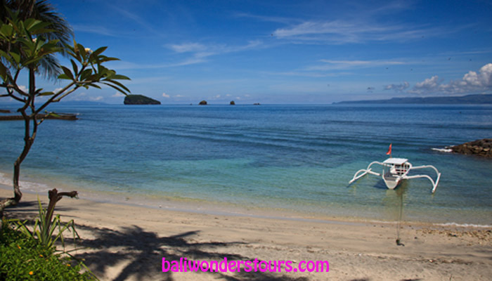candidasa beach bali indonesia