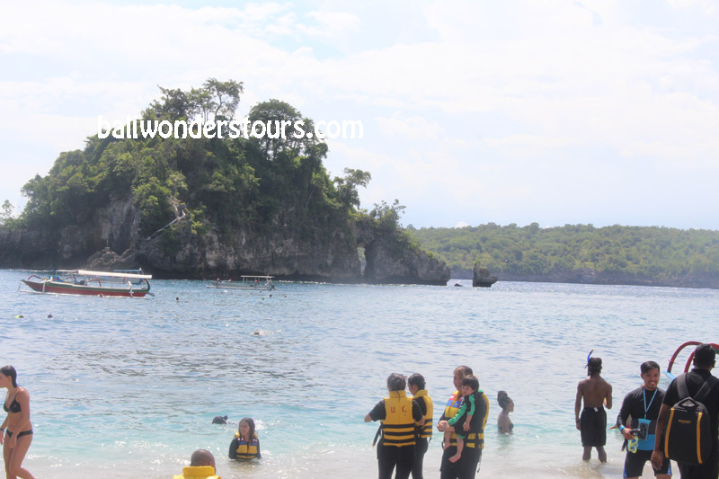 snorkeling at crystal bay nusa penida bali