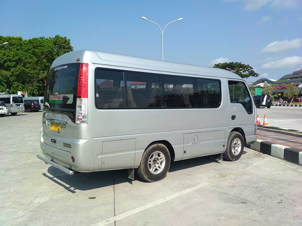 denpasar airport rent car