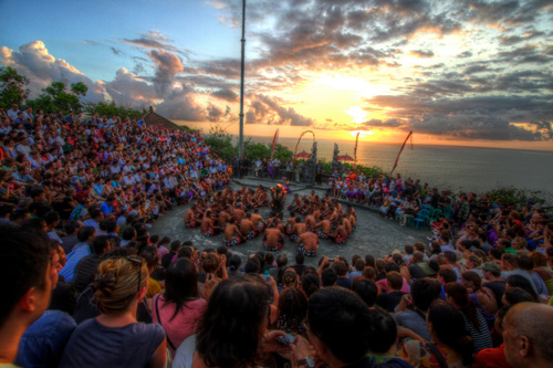 bali kecak fire dance uluwatu