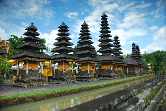 taman ayun temple mengwi bali