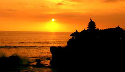 tanah lot bali indonesia