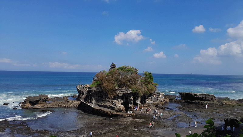tanah lot bali temple