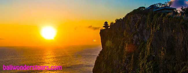uluwatu temple bali indonesia